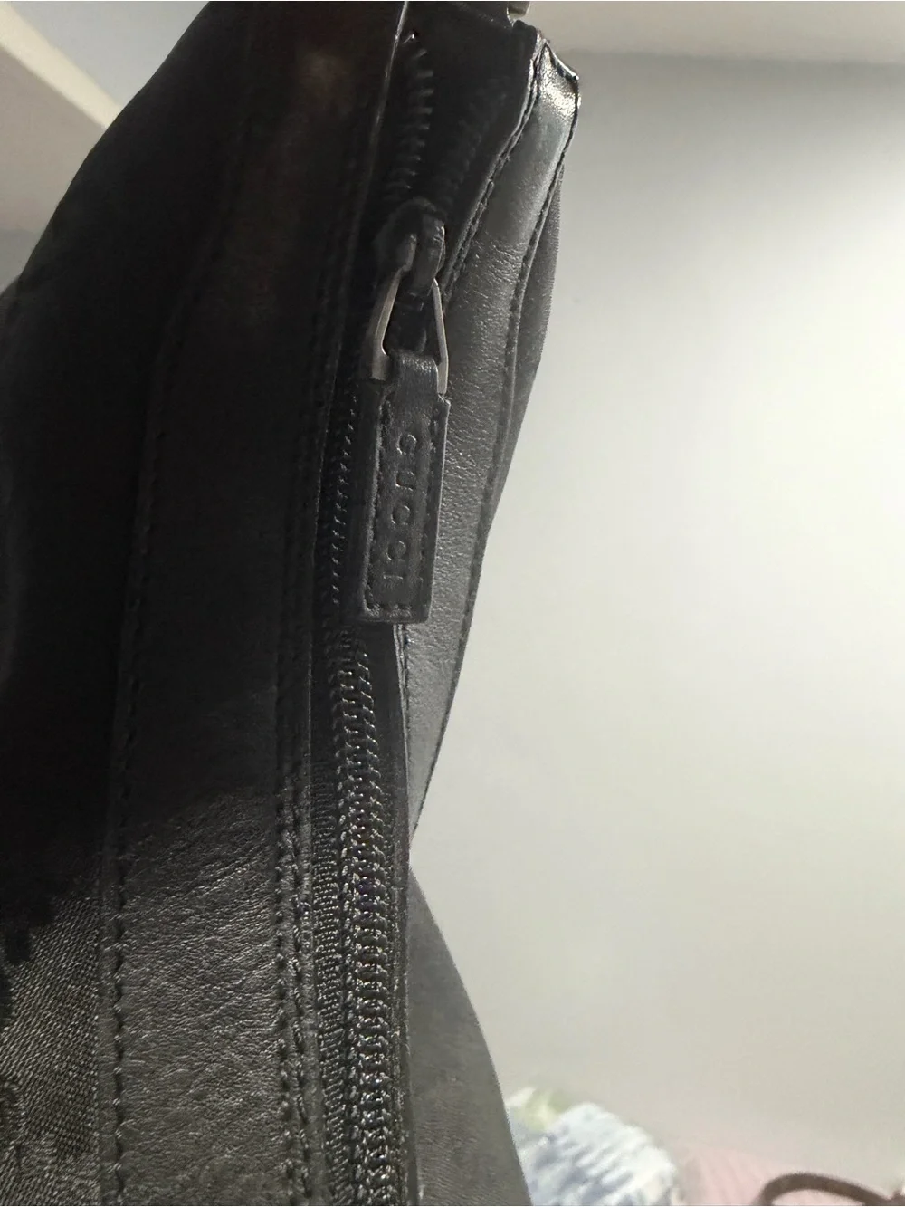 Gucci elegant shoulder